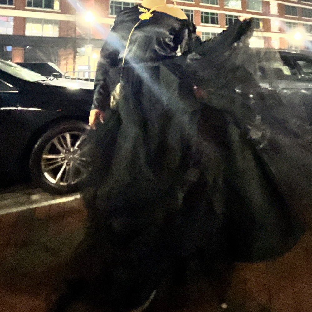 Meet your Posher, R. Bee